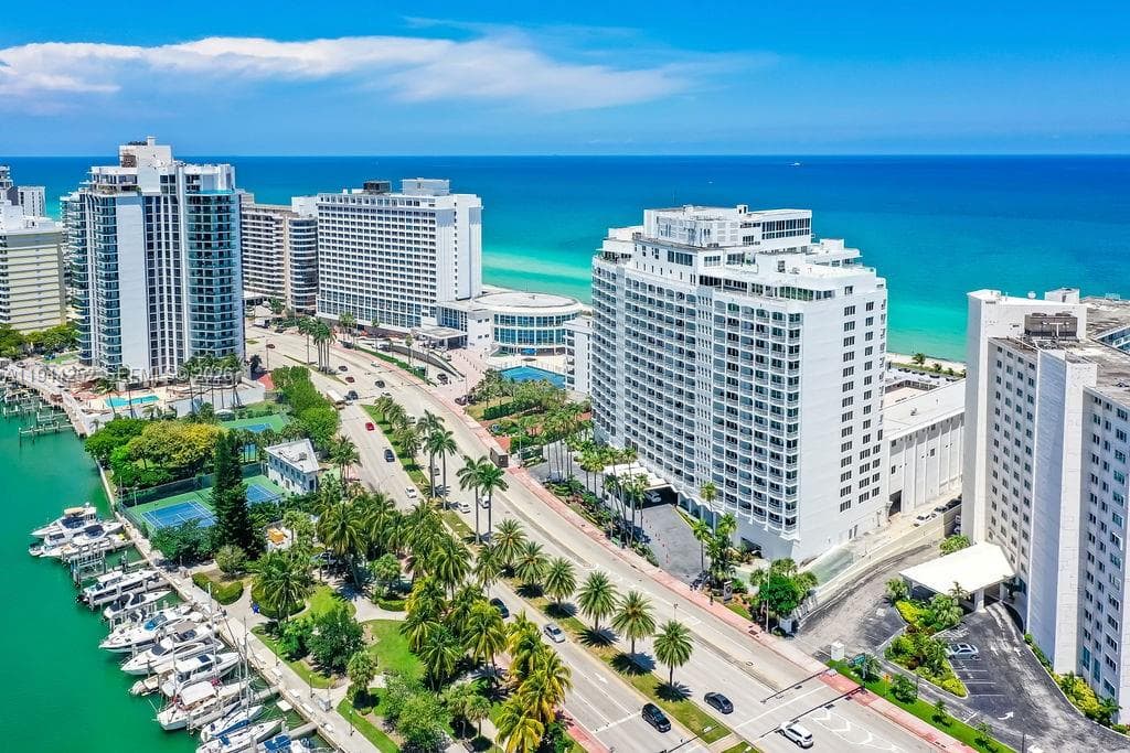 Condominium at 5401 SE Collins Ave # 1412, Miami Beach FL 33140
