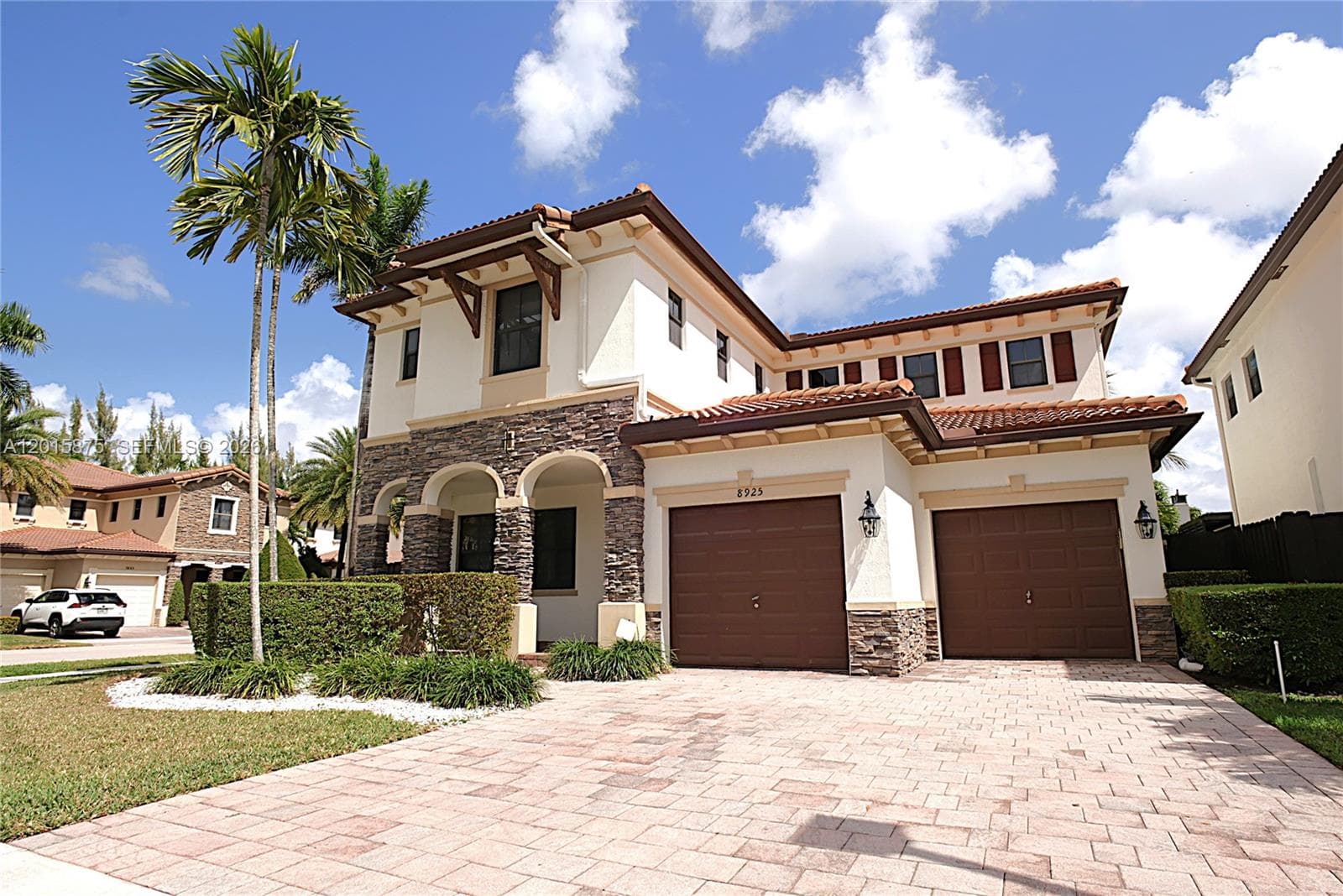 Single Family Residence at 8925 NW 99th Ave, Doral FL 33178