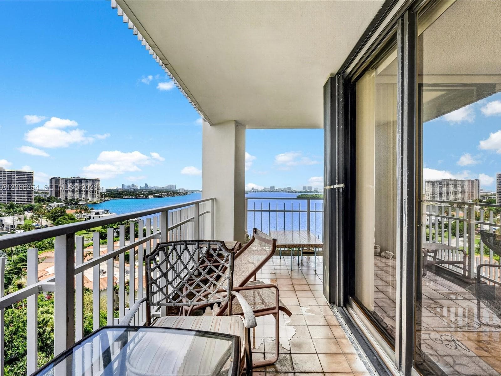Condominium at 4000 Towerside Ter # 1407, Miami FL 33138