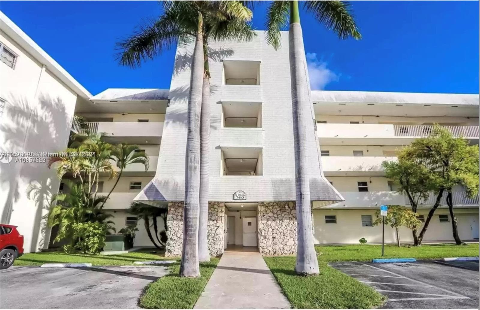 Condominium at 7410 SW 82nd St # K211, Miami FL 33143