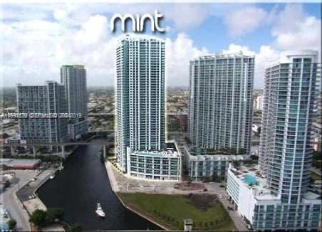 Condominium at 92 SW 3rd St # 1802, Miami FL 33130