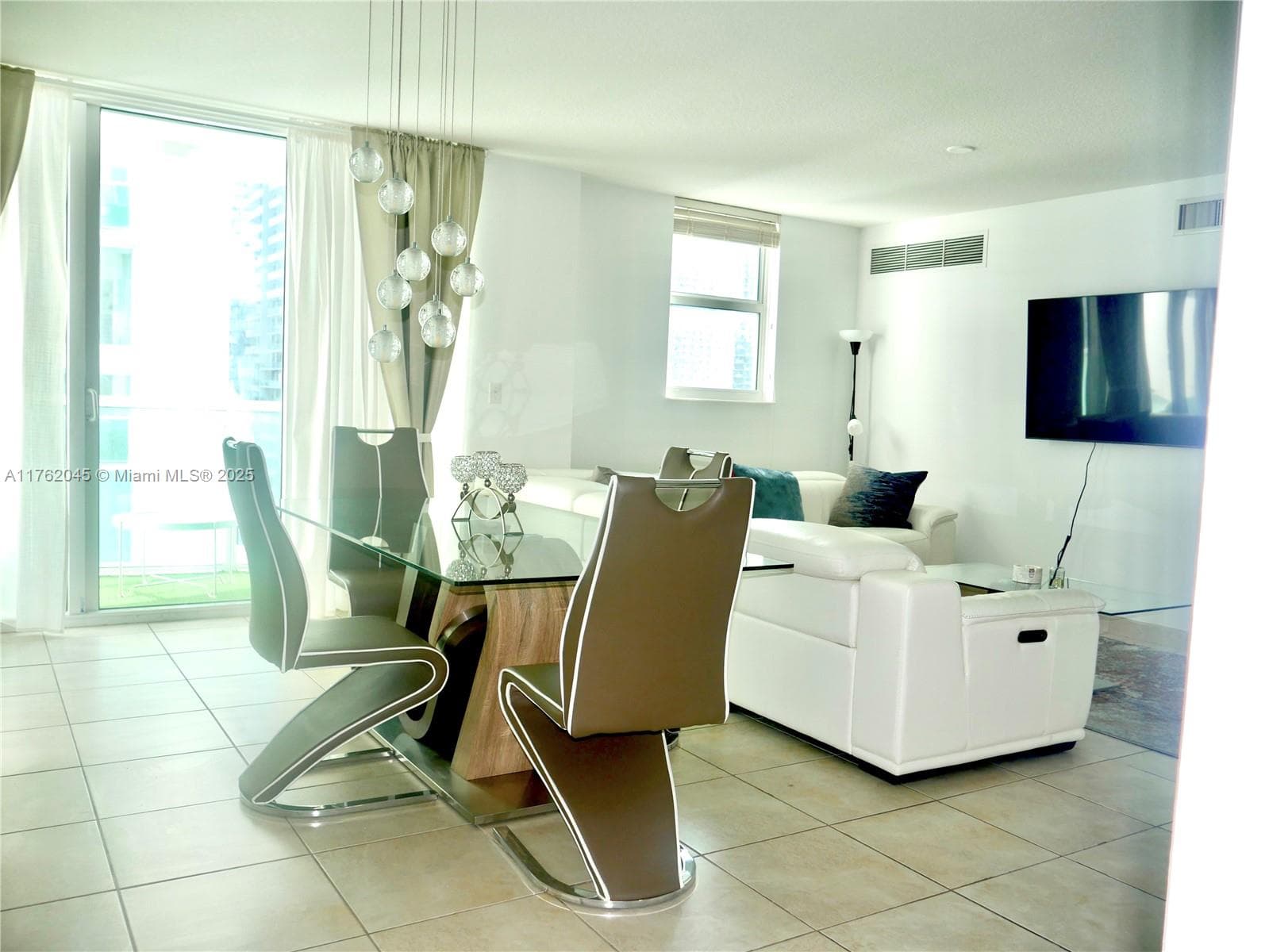 Condominium at 31 SE 5th St # 2611, Miami FL 33131