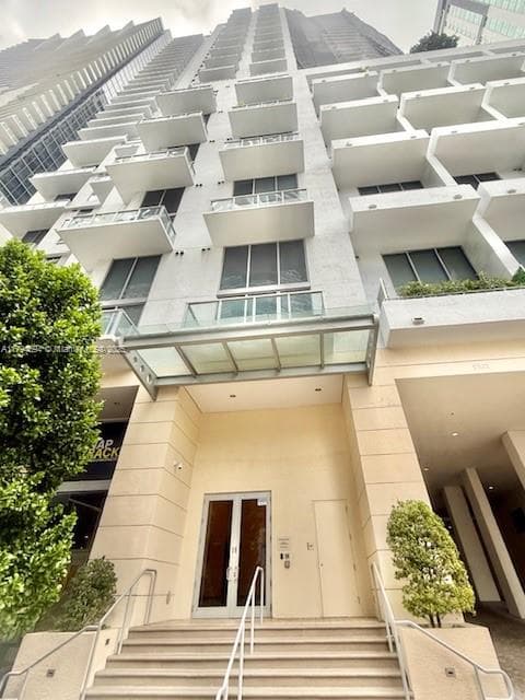 Condominium at 1050 Brickell Ave # 1602, Miami FL 33131