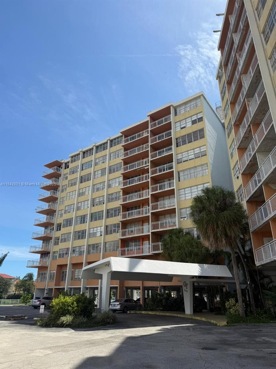 Condominium at 2025 NE 164th St # 606, North Miami Beach FL 33162