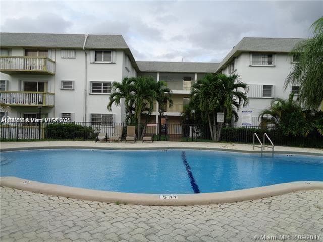 Condominium at 15205 NE 6th Ave # D212, Miami FL 33162