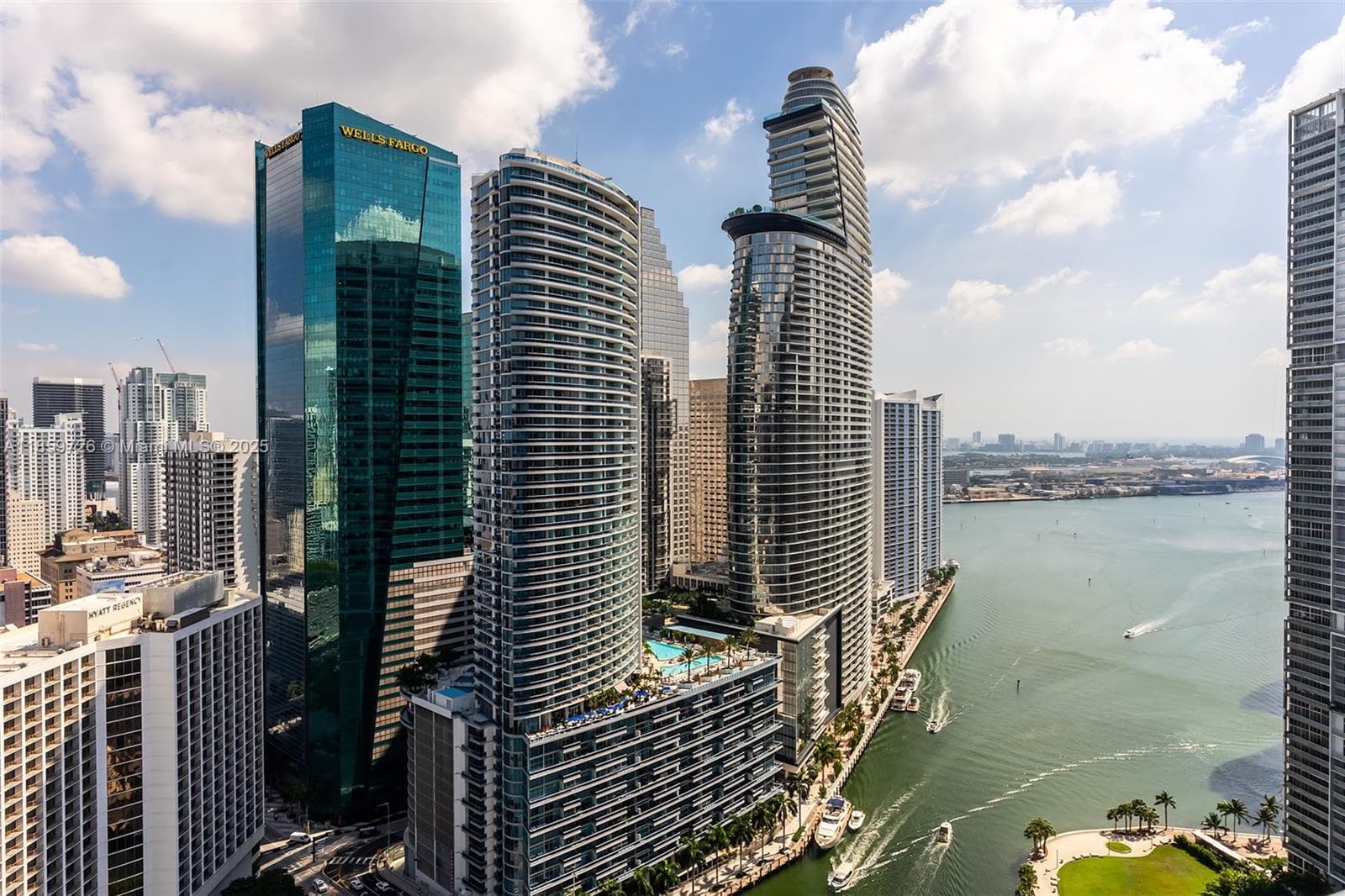 Condominium at 77 SE 5th St # 2410, Miami FL 33131