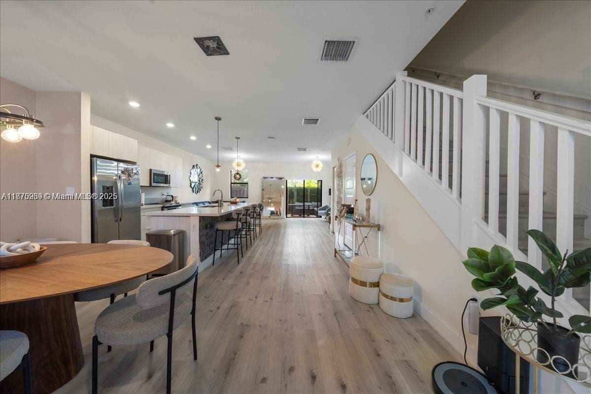 Condominium at 10413 NW 82nd St # 9, Doral FL 33178