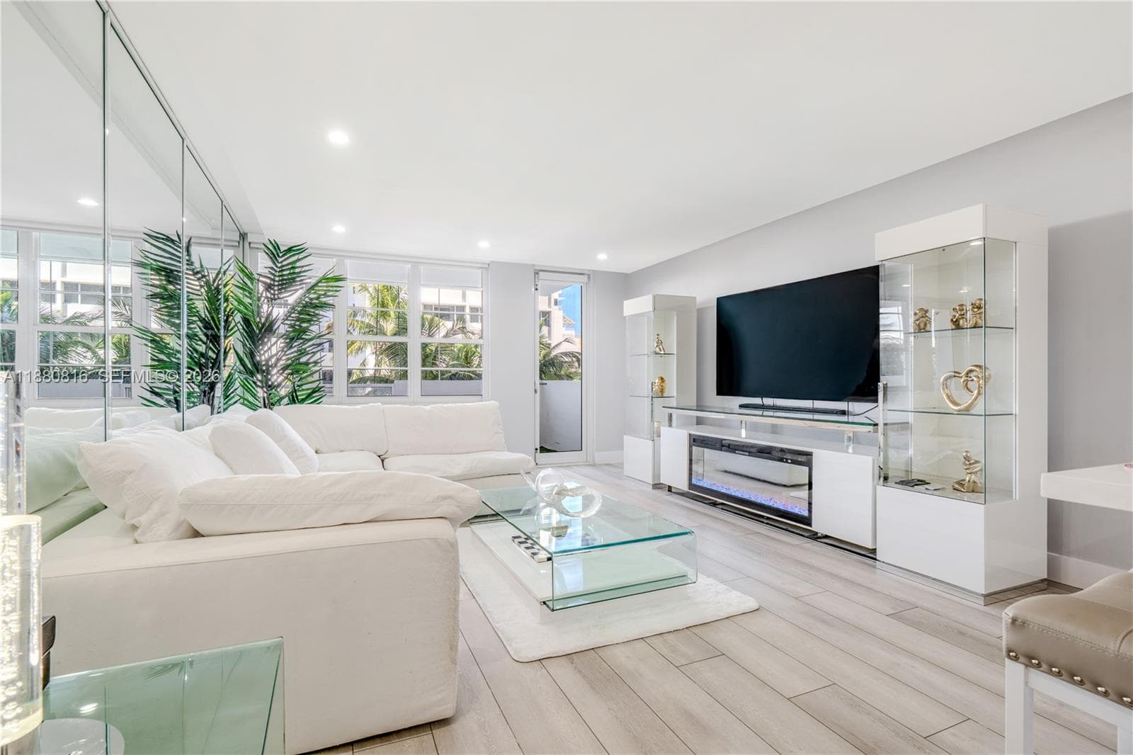 Condominium at 100 Lincoln Rd # 323, Miami Beach FL 33139
