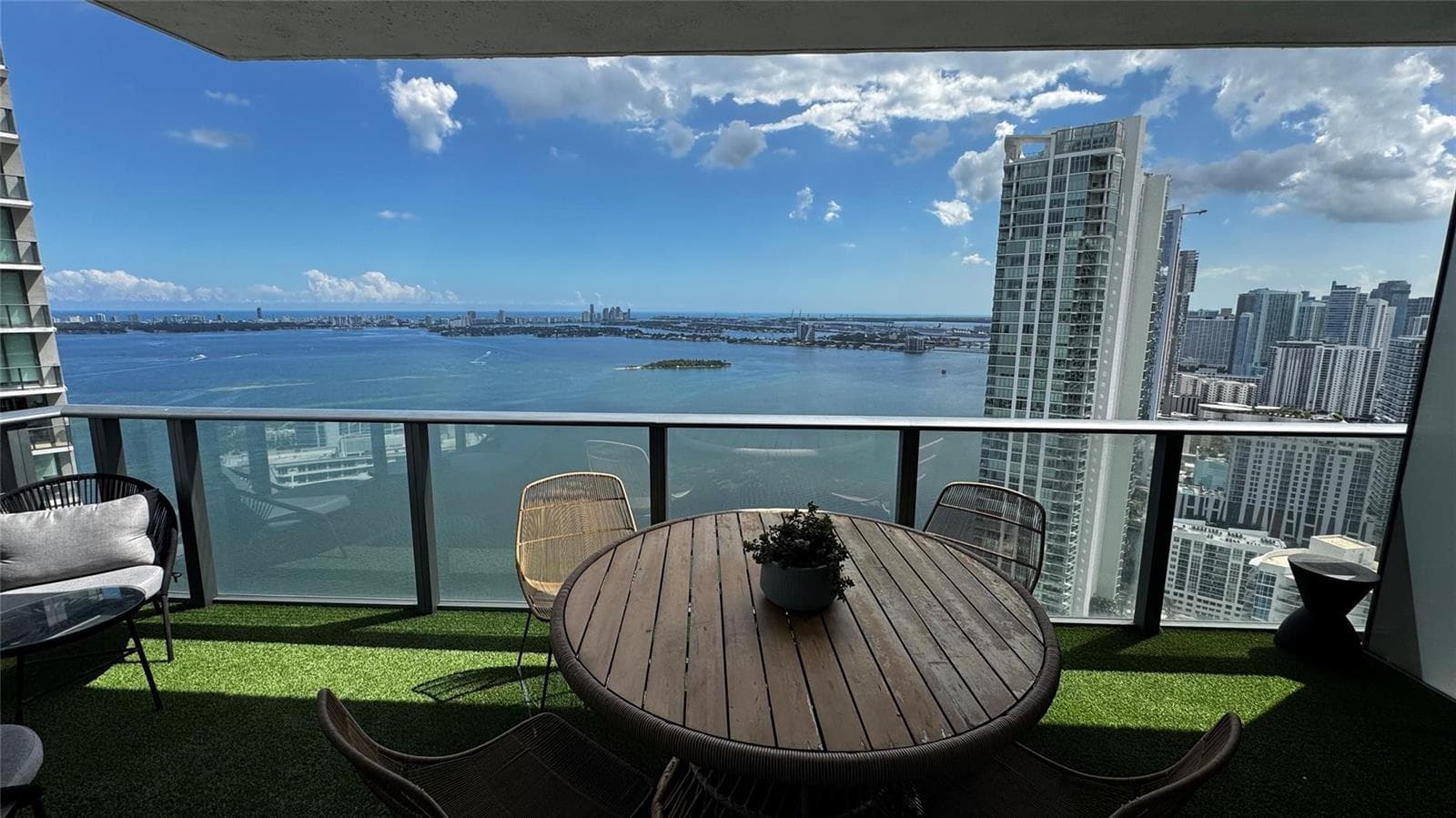 Condominium at 650 NE 32nd Street # 4307, Miami FL 33137