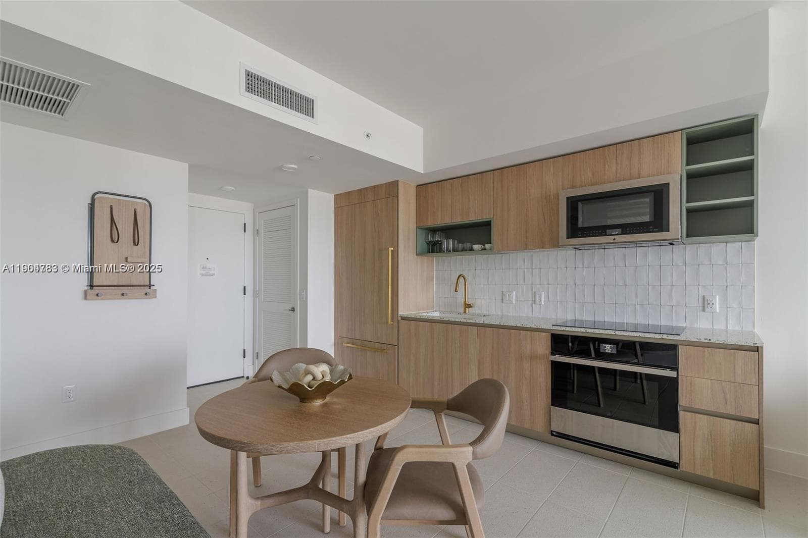 Condominium at 159 NE 6th St # 3404, Miami FL 33132