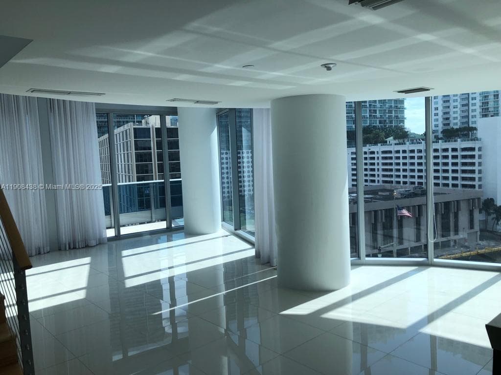 Condominium at 200 Biscayne Boulevard Way # 902, Miami FL 33131