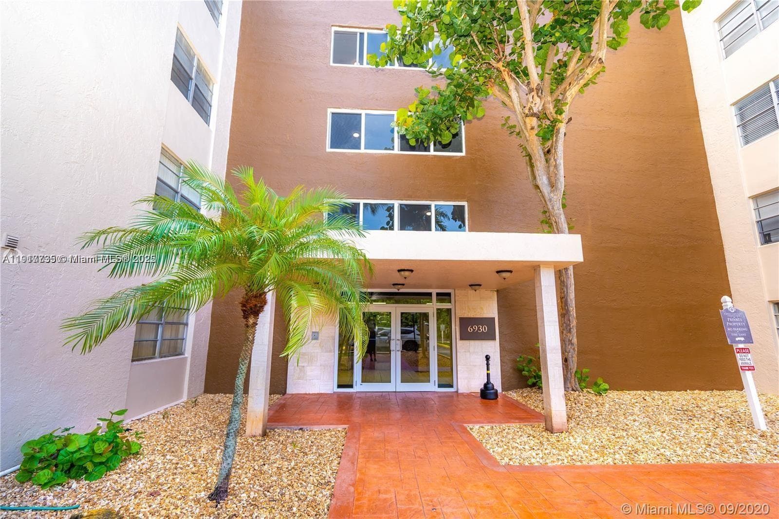 Condominium at 6930 Miami Gardens Dr # 410, Hialeah FL 33015