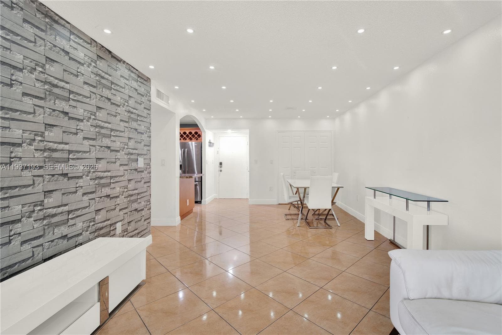 Condominium at 5665 W 20th Ave # 415, Hialeah FL 33012