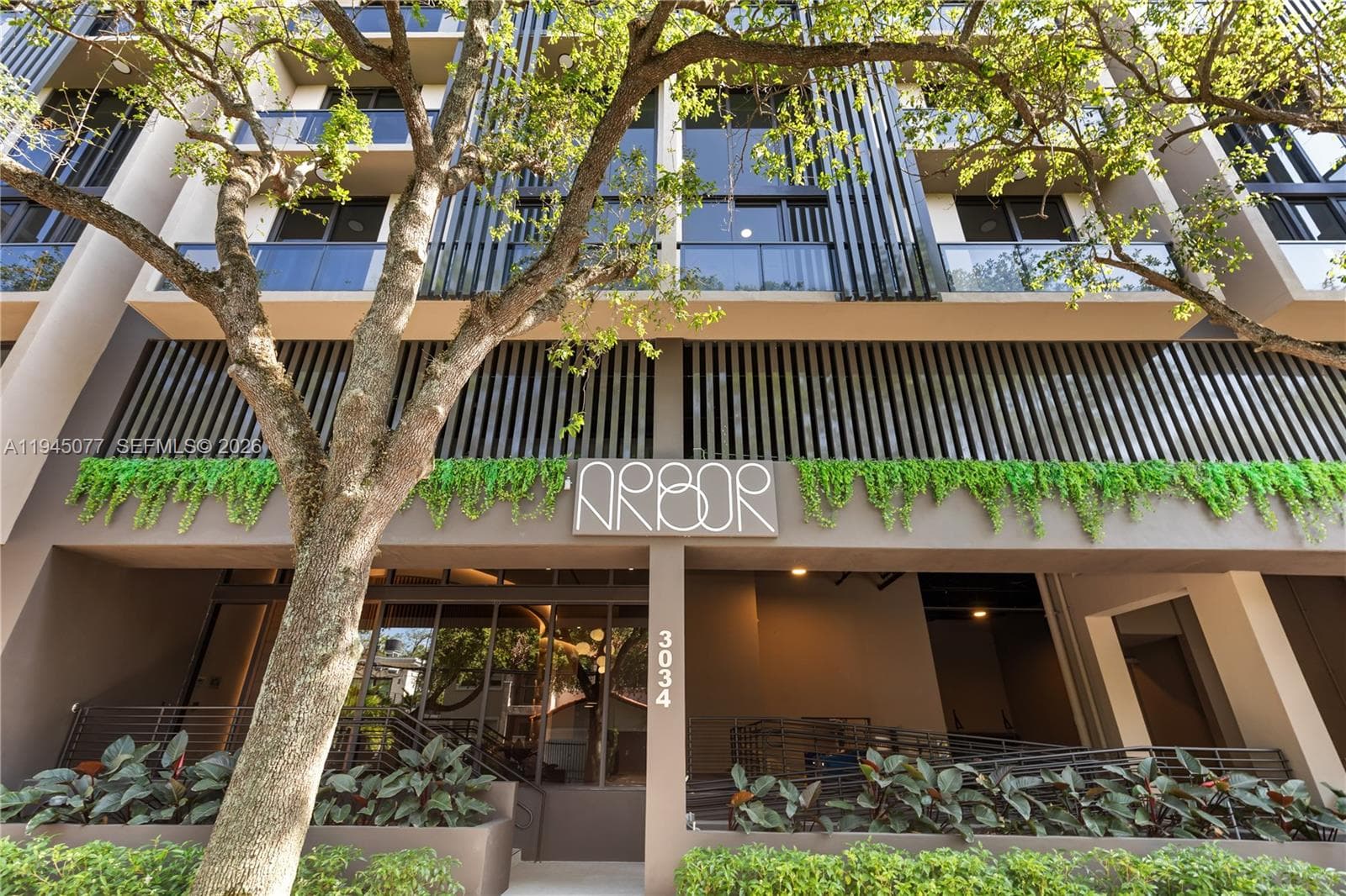 Condominium at 3034 Oak Avenue, Coconut Grove FL 33133