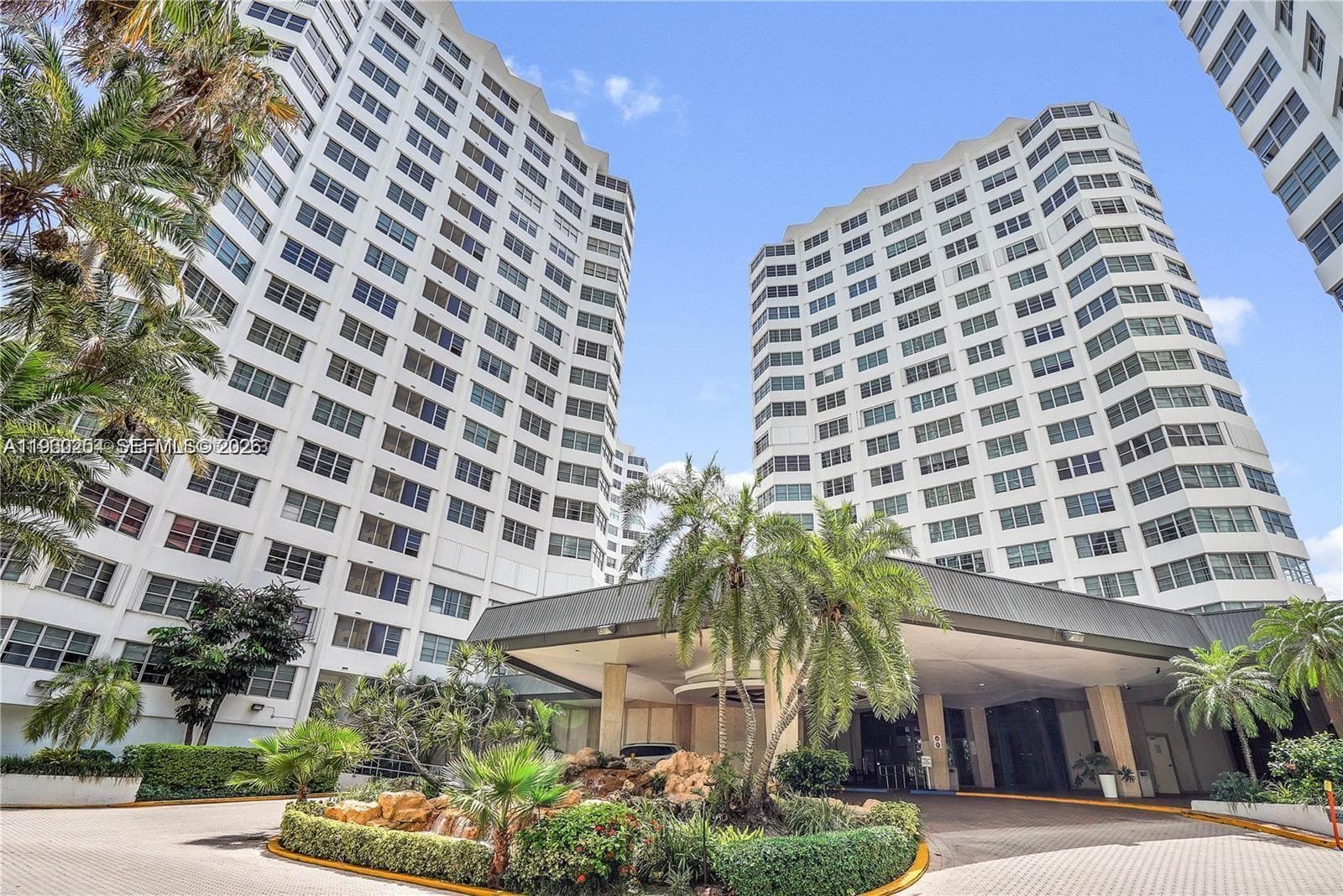 Condominium at 999 Brickell Bay Drive # 1202, Miami FL 33131
