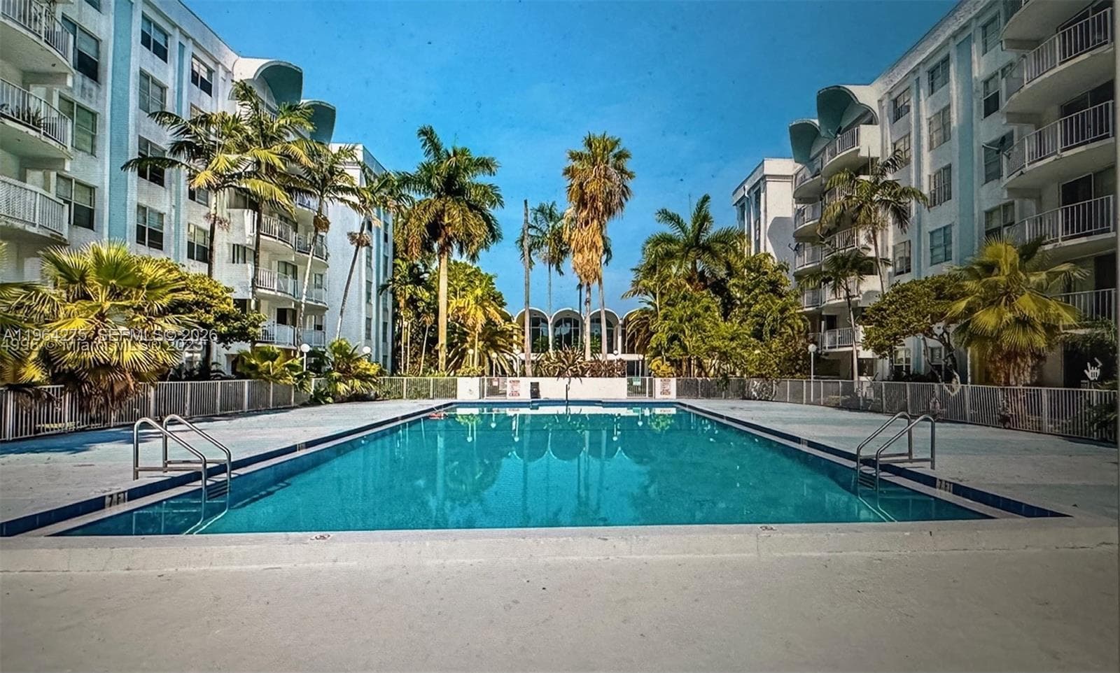 Condominium at 496 NW 165th St Rd # 614, Miami FL 33169