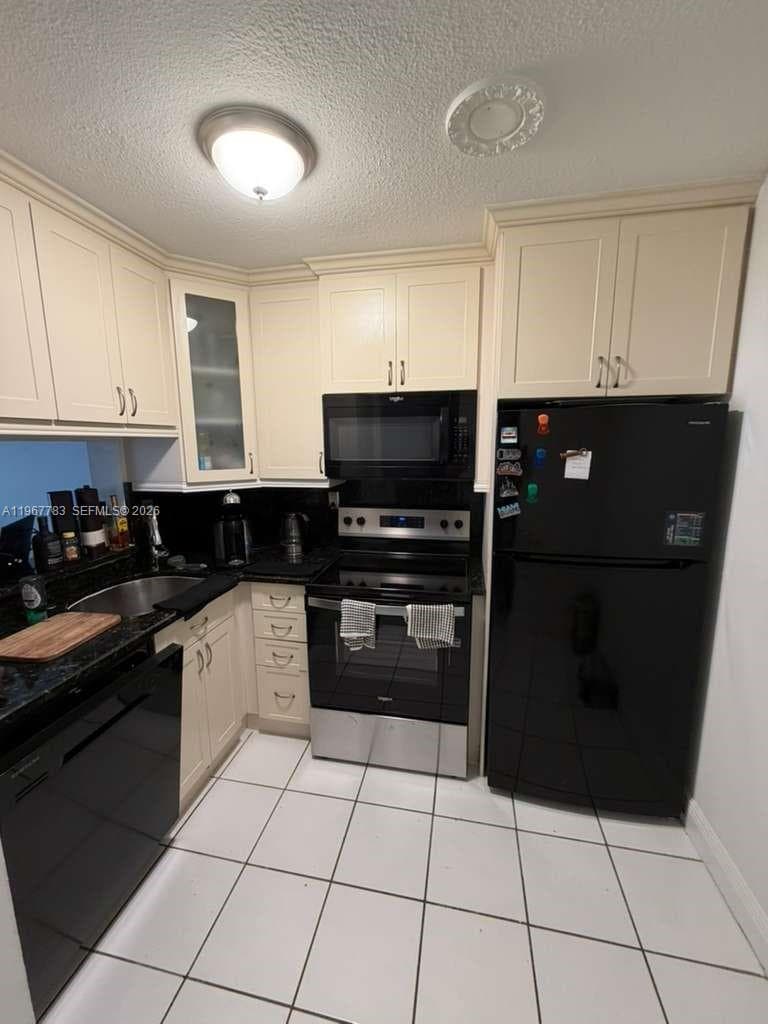 Condominium at 488 NW 165th St Rd # 614, Miami FL 33169