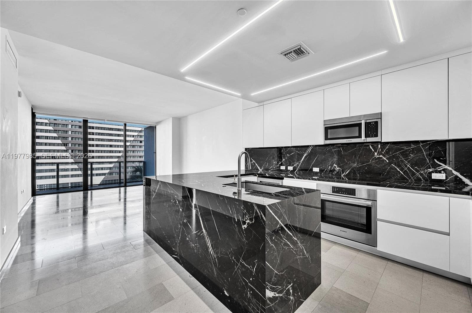 Condominium at 88 SW 7th St # 806, Miami FL 33130