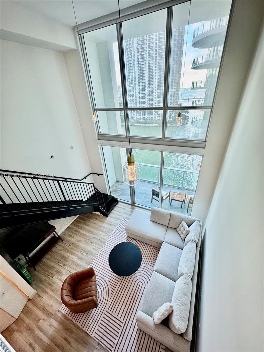Condominium at 300 S Biscayne Blvd # 1210, Miami FL 33131