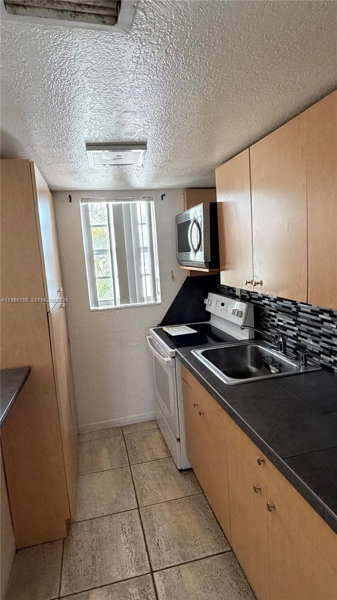 Condominium at 3901 SW 112th Ave # 34, Miami FL 33165