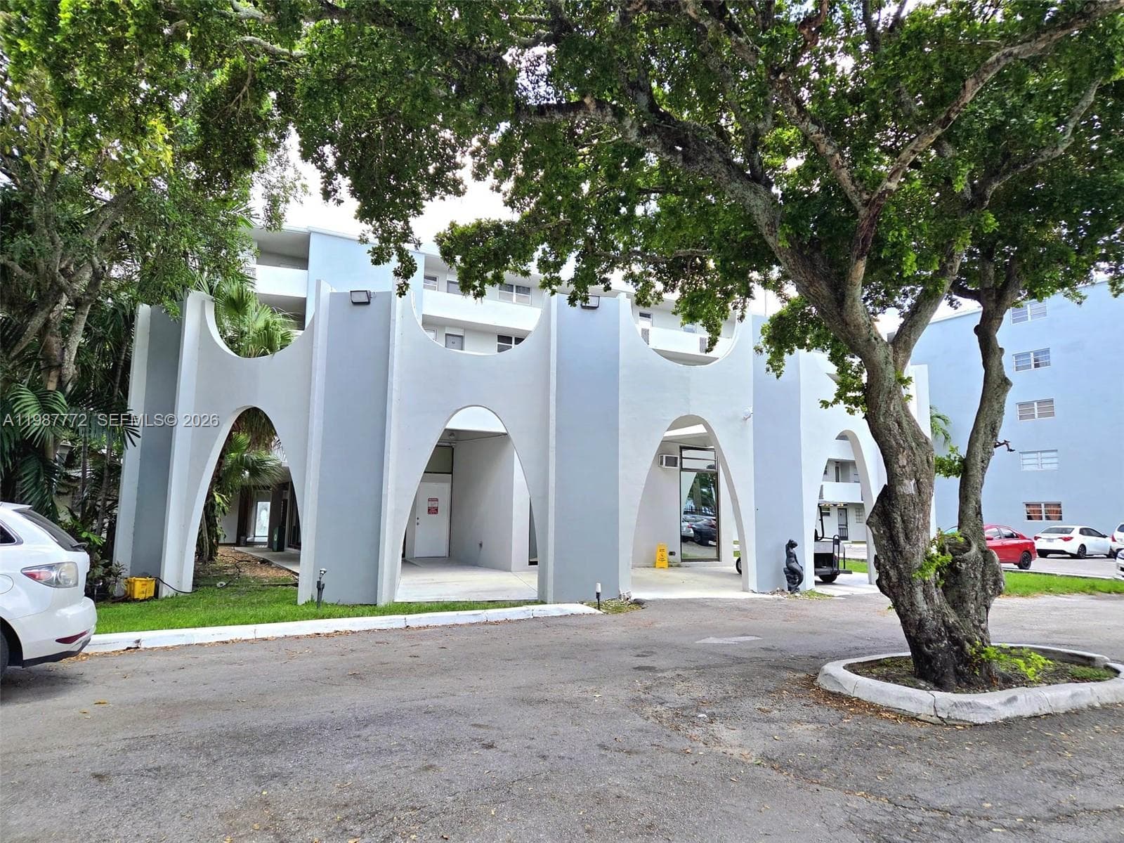Condominium at 1700 NE 191st St # 100, Miami FL 33179