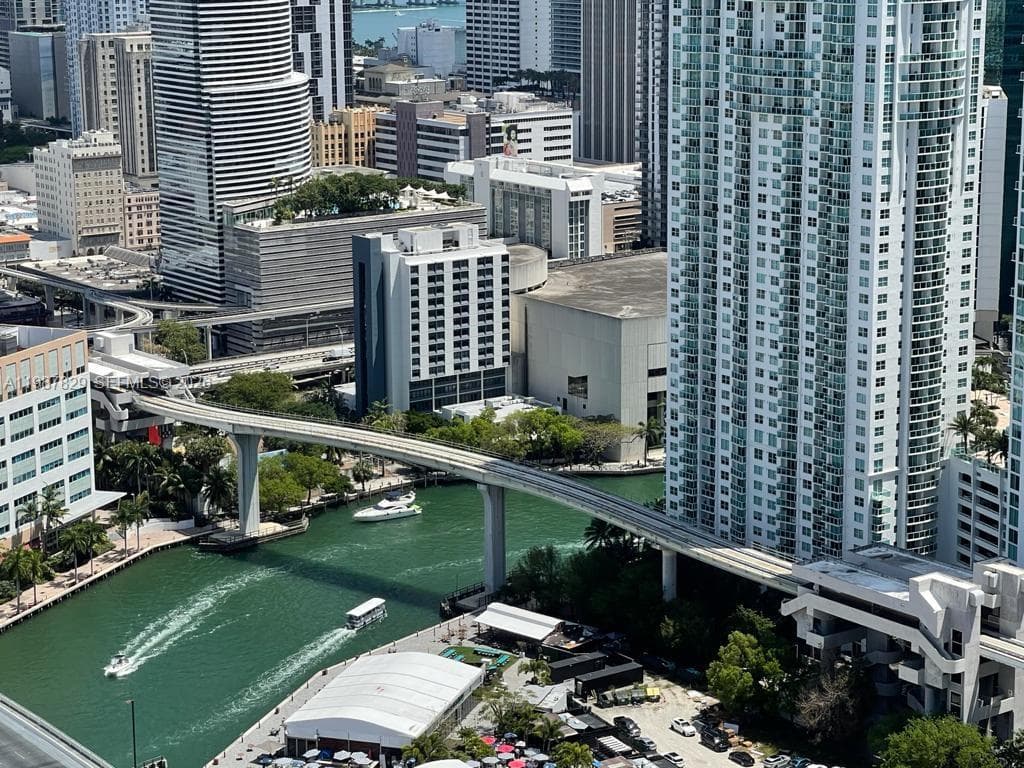 Condominium at 88 SW 7th St # 3609, Miami FL 33130