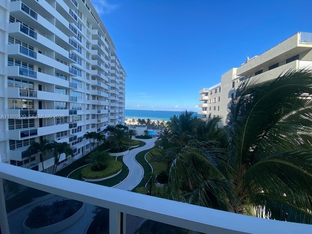 Condominium at 100 Lincoln Rd # 721, Miami Beach FL 33139