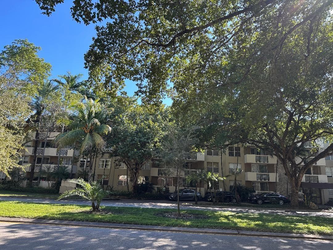 Condominium at 1800 Sans Souci Blvd # 115, North Miami FL 33181