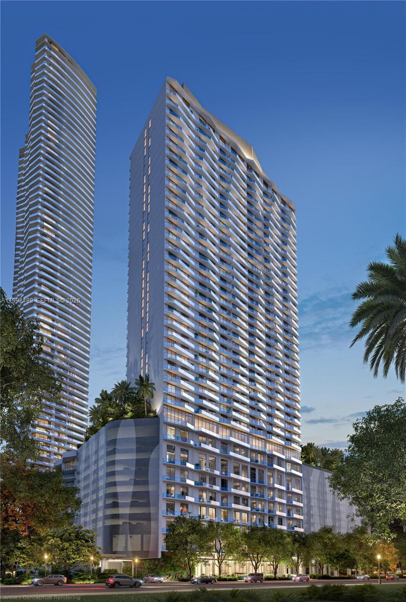 Condominium at 77 SE 5th St # 2204, Miami FL 33131