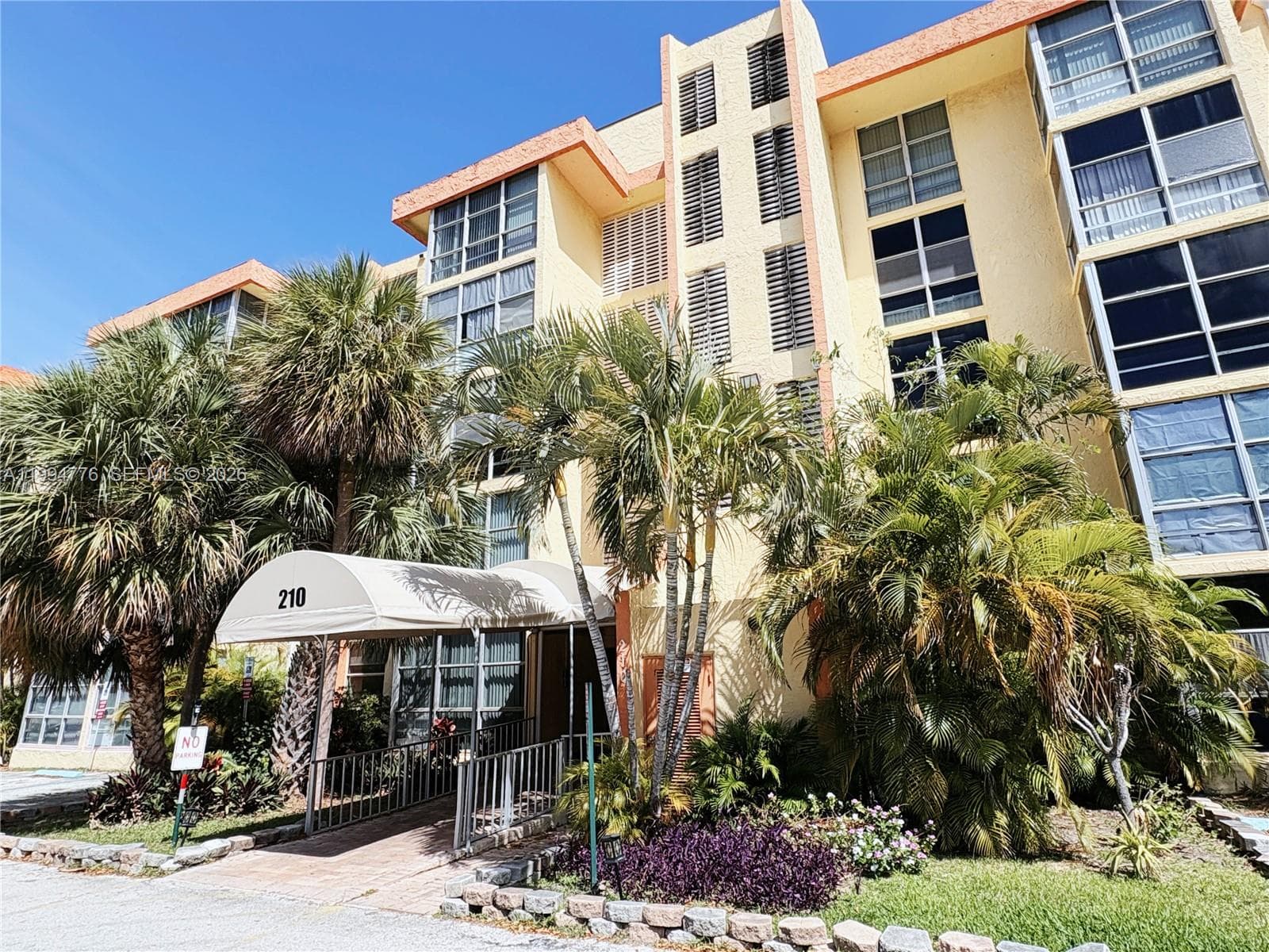 Condominium at 210 172nd St # 333, Sunny Isles Beach FL 33160