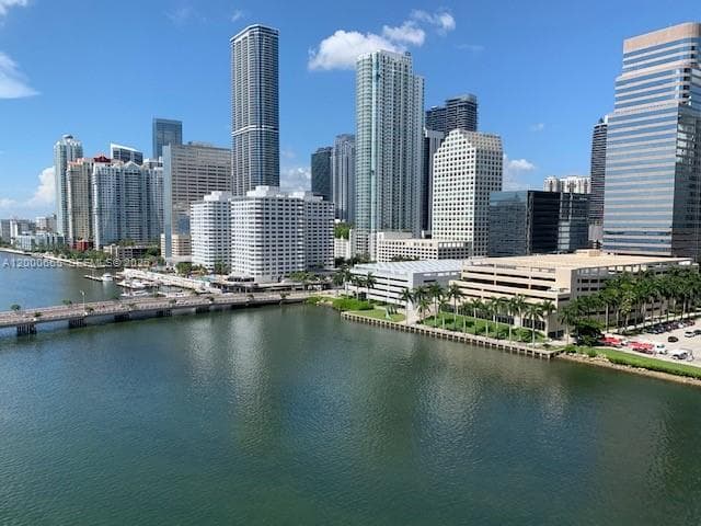 Condominium at 701 Brickell Key Blvd # 1501, Miami FL 33131