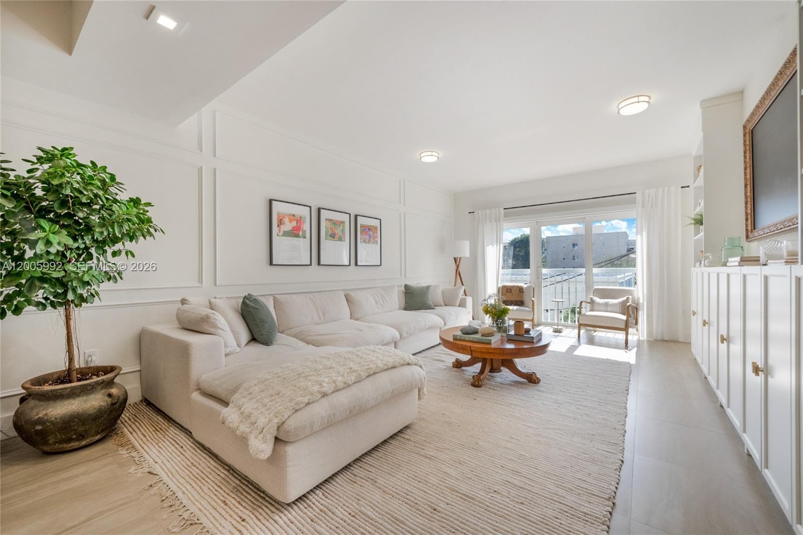 Condominium at 120 Salamanca Ave # 3B, Coral Gables FL 33134