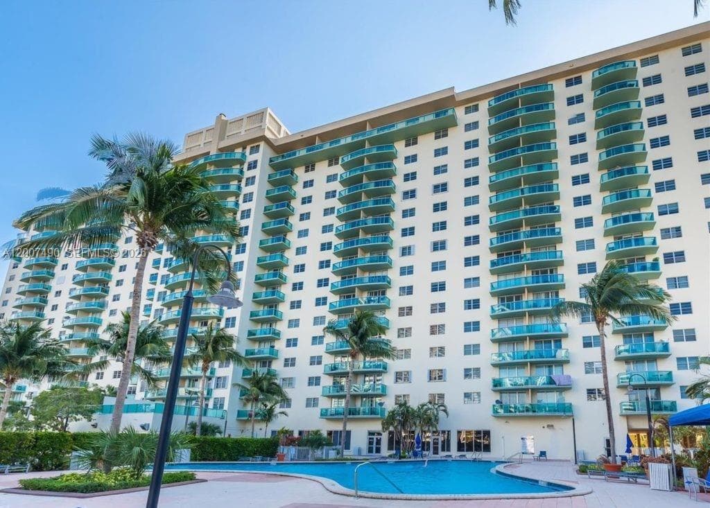 Condominium at 19380 Collins Ave # 805, Sunny Isles Beach FL 33160