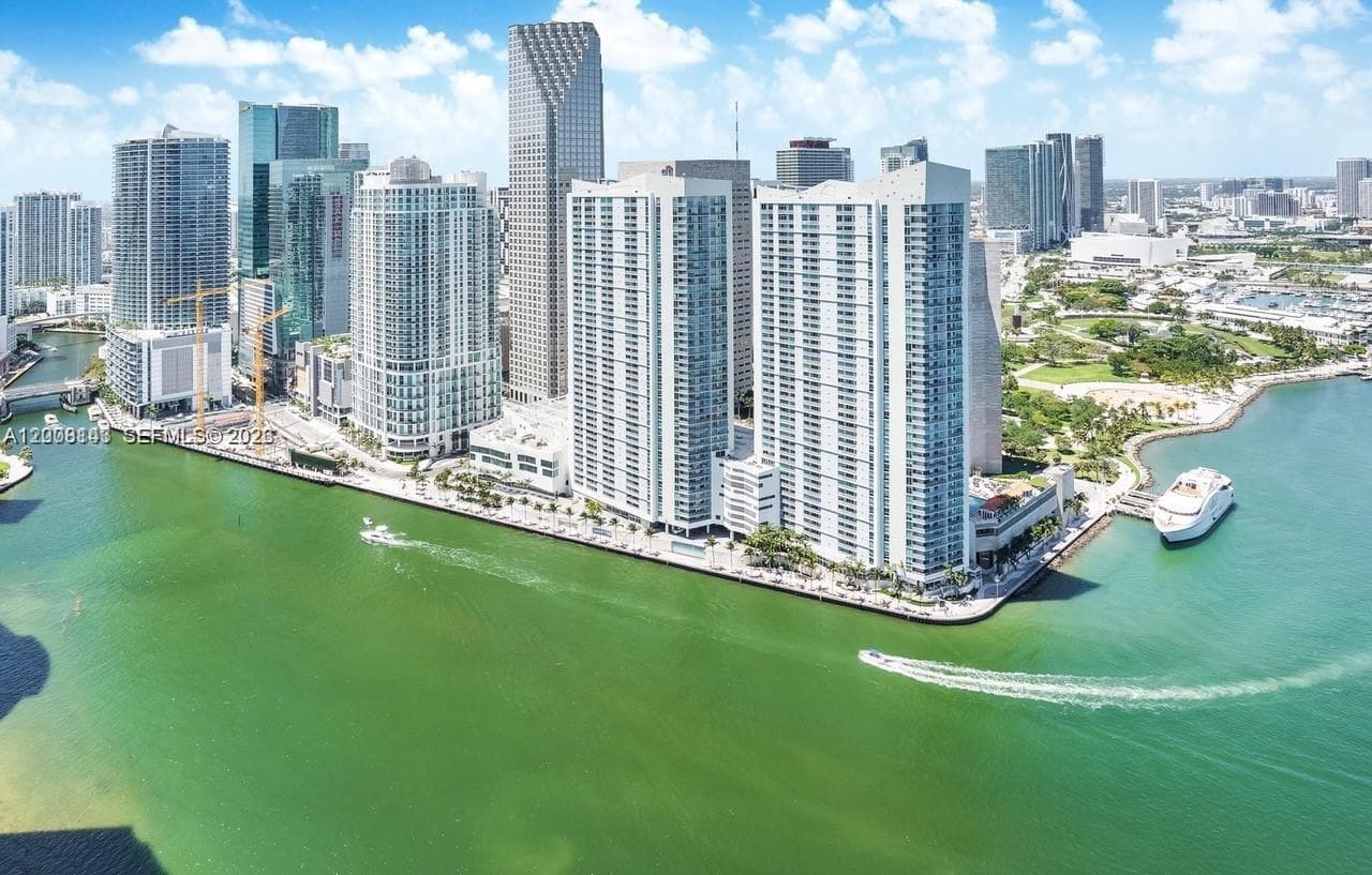 Condominium at 335 S Biscayne Blvd # 1106, Miami FL 33131