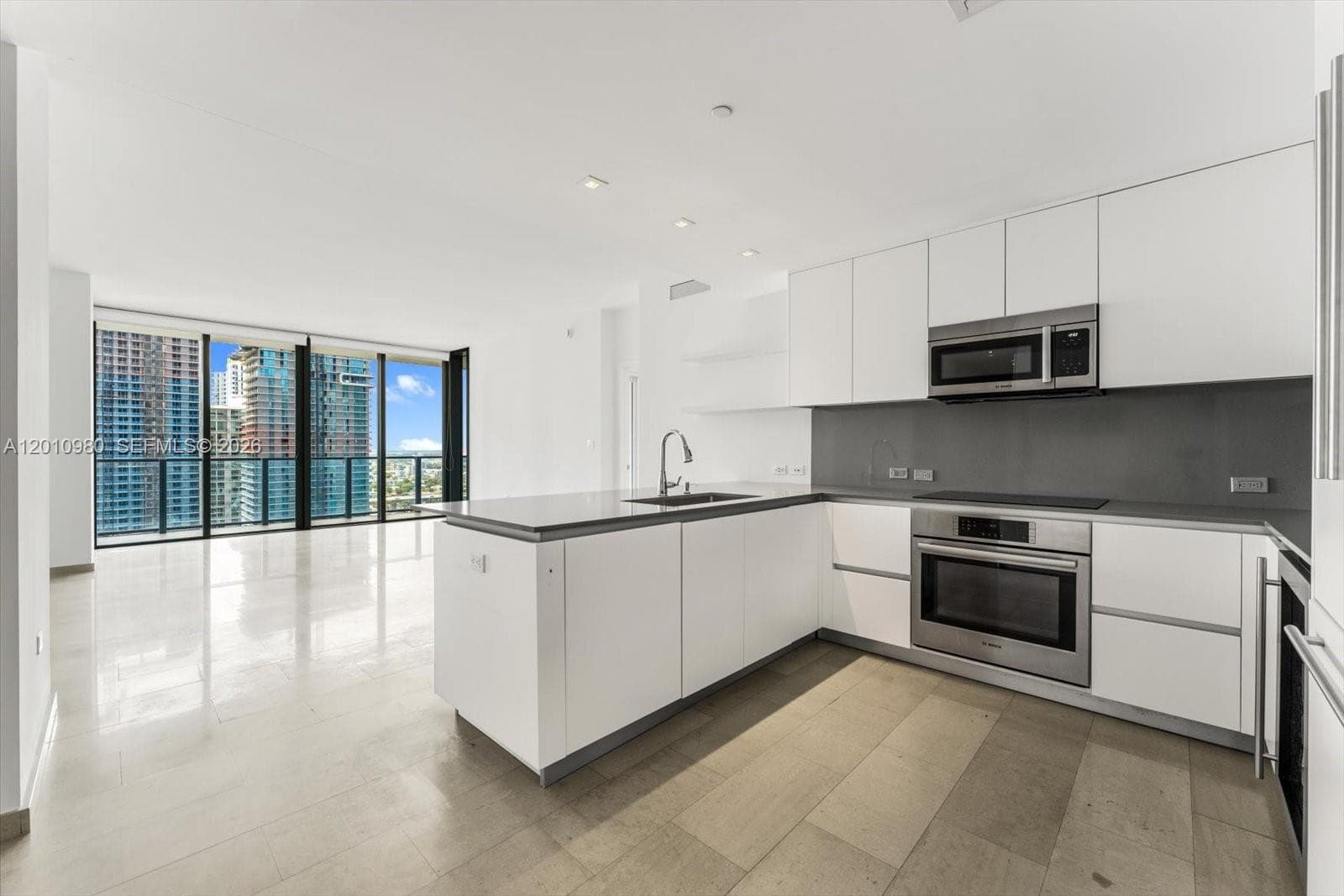 Condominium at 68 SE 6th St # 2304, Miami FL 33131