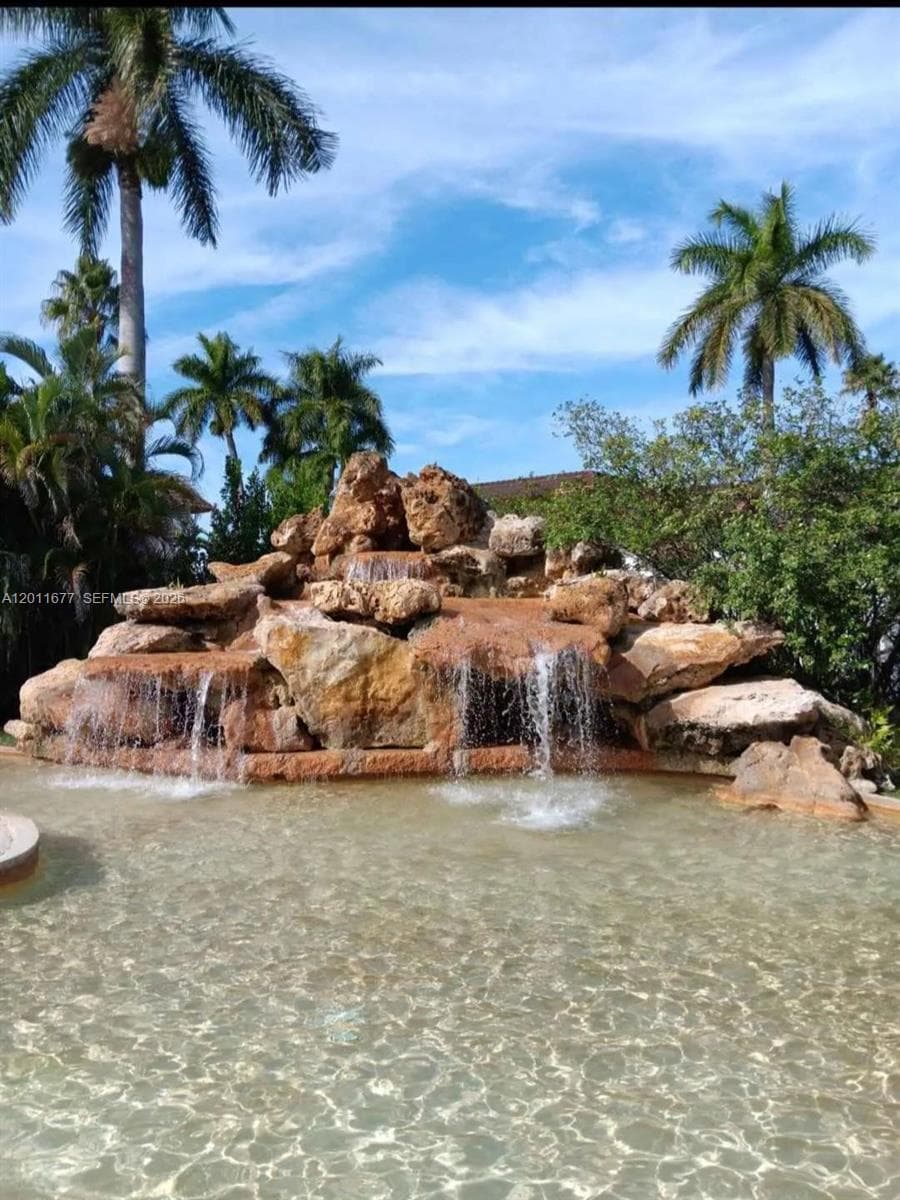 Condominium at 9490 SW 77th Ave # N6, Miami FL 33156