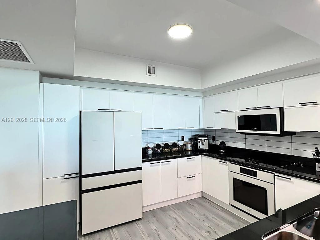 Condominium at 14951 Royal Oaks Ln # 1708, North Miami FL 33181