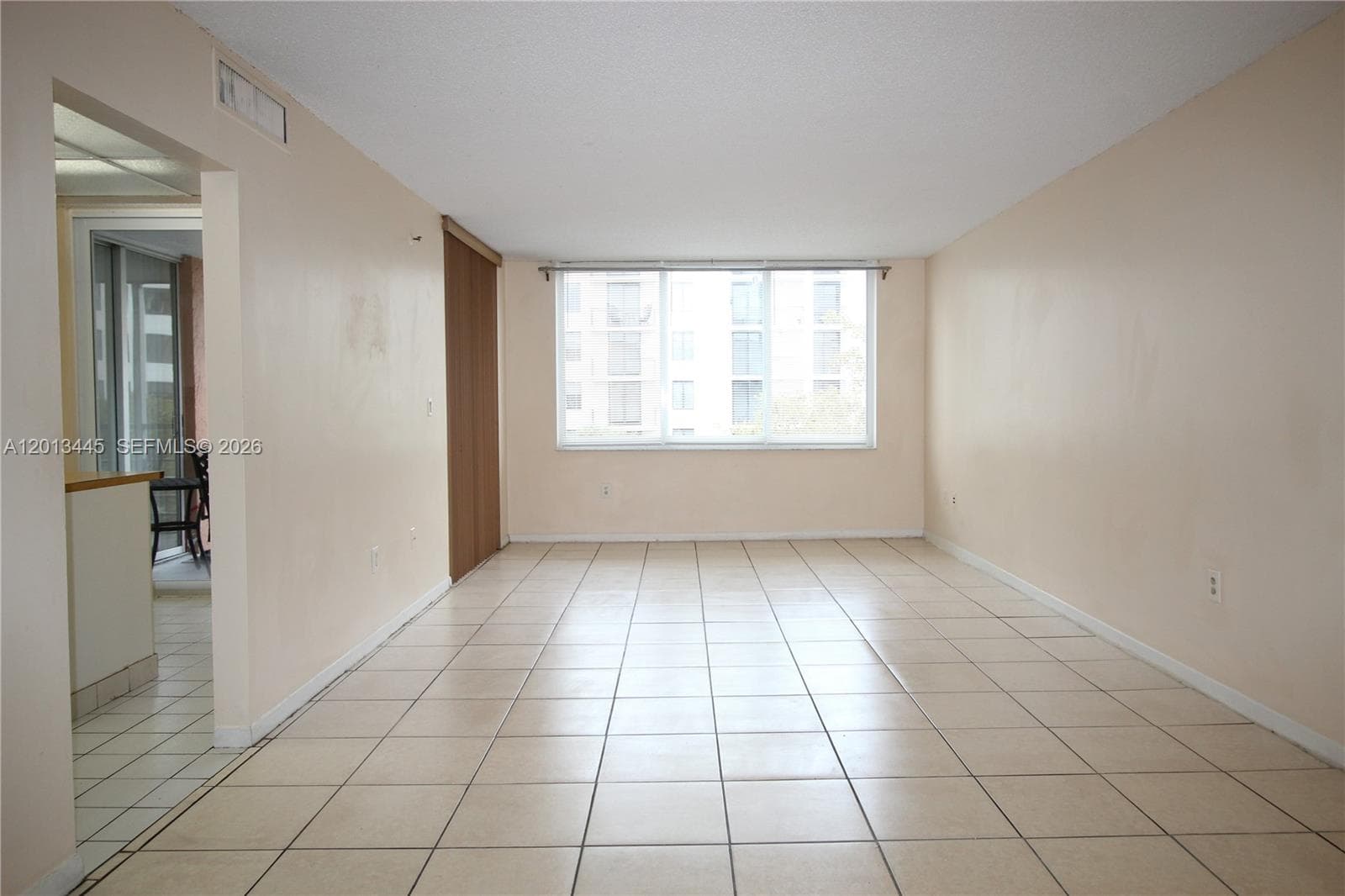 Condominium at 17890 W Dixie Hwy 519 Hwy # 519, North Miami Beach FL 33160
