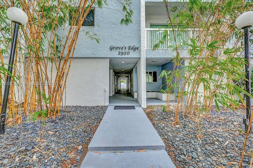 Condominium at 2920 SW 28th Ter # 207, Miami FL 33133