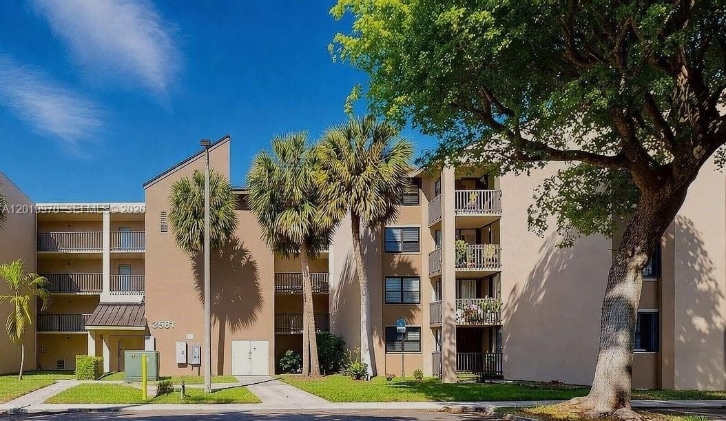 Condominium at 3581 SW 117th Ave # 206, Miami FL 33175