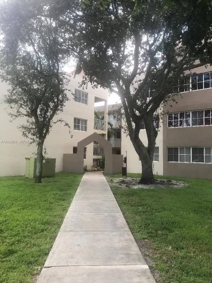 Condominium at 6155 NW 186th St # 209, Hialeah FL 33015