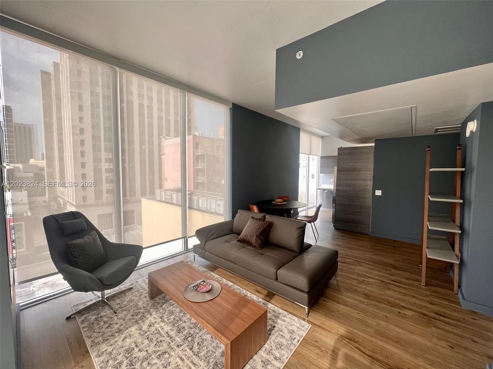 Condominium at 151 SE 1st St # 810, Miami FL 33131