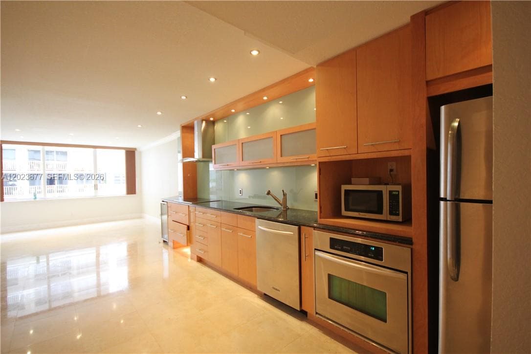 Townhouse at 5401 Collins Ave # 339, Miami Beach FL 33140