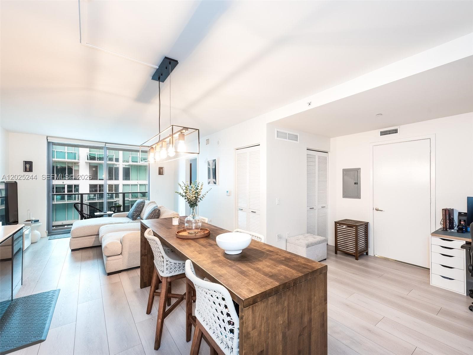 Condominium at 31 SE 6th St # 2506, Miami FL 33131