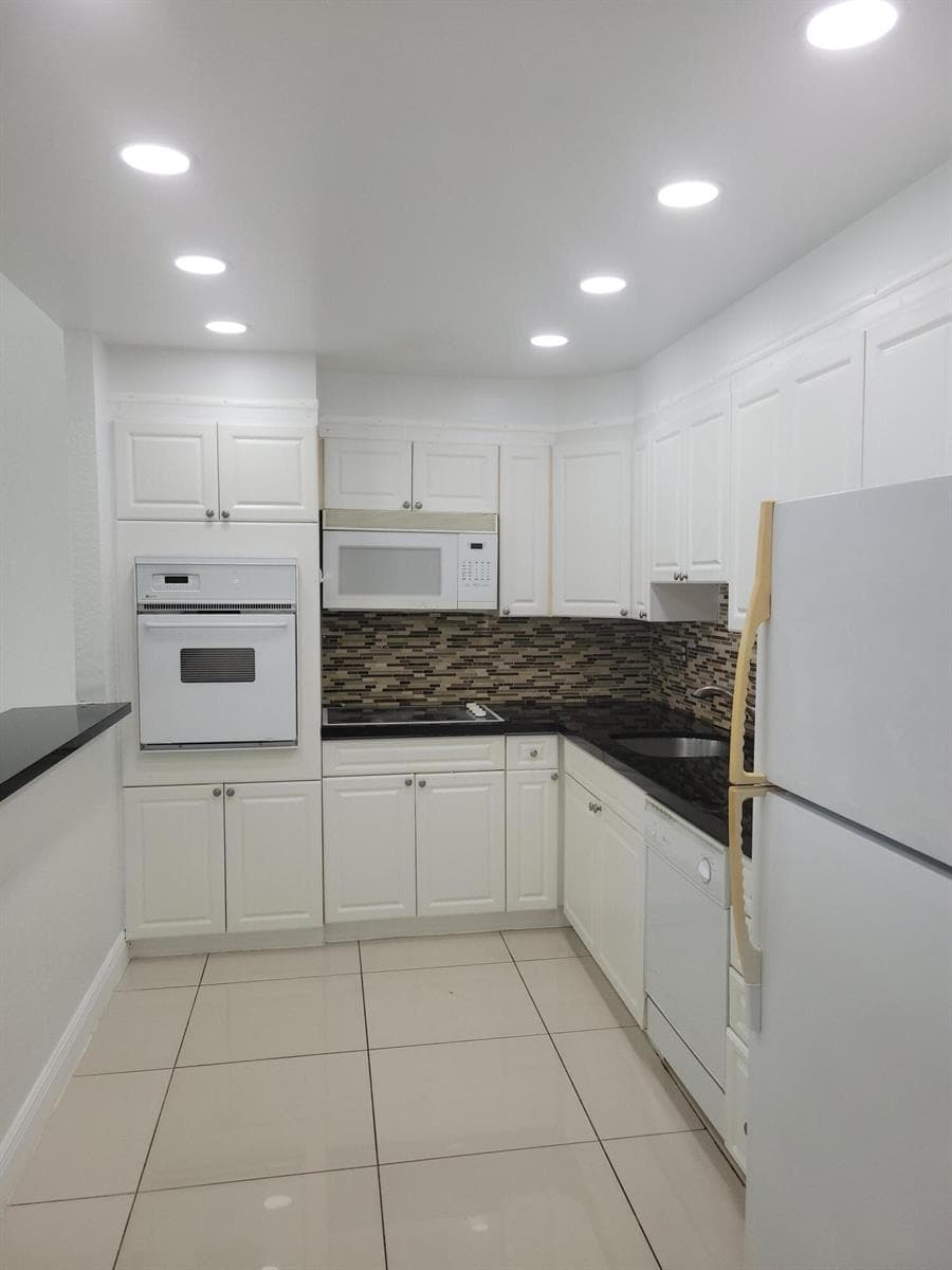 Condominium at 19370 Collins Avenue # 623, Sunny Isles Beach FL 33160