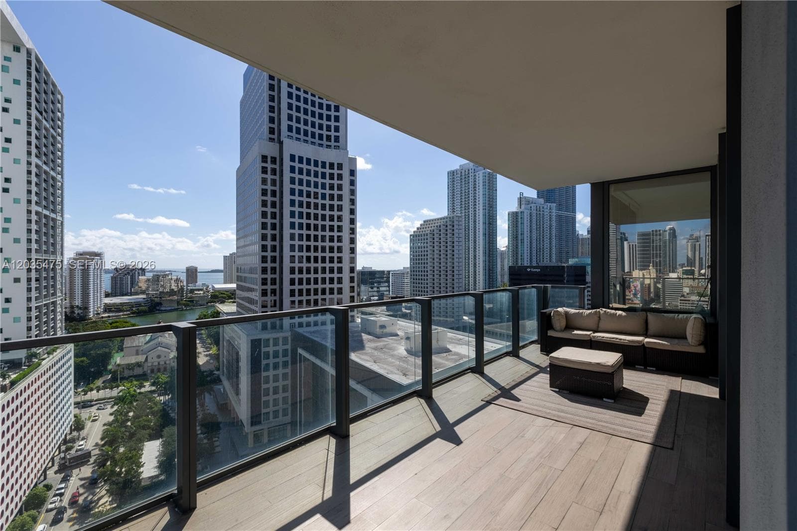 Condominium at 68 SE 6th St # 1611, Miami FL 33131