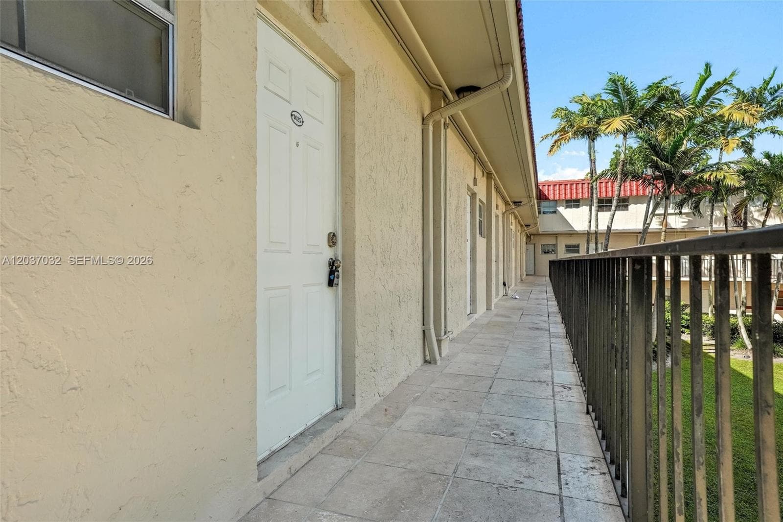Condominium at Pinecrest, FL, 33156