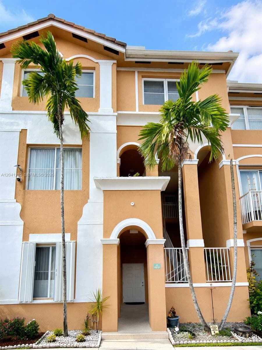 Condominium at 7250 NW 177th St # 16, Hialeah FL 33015
