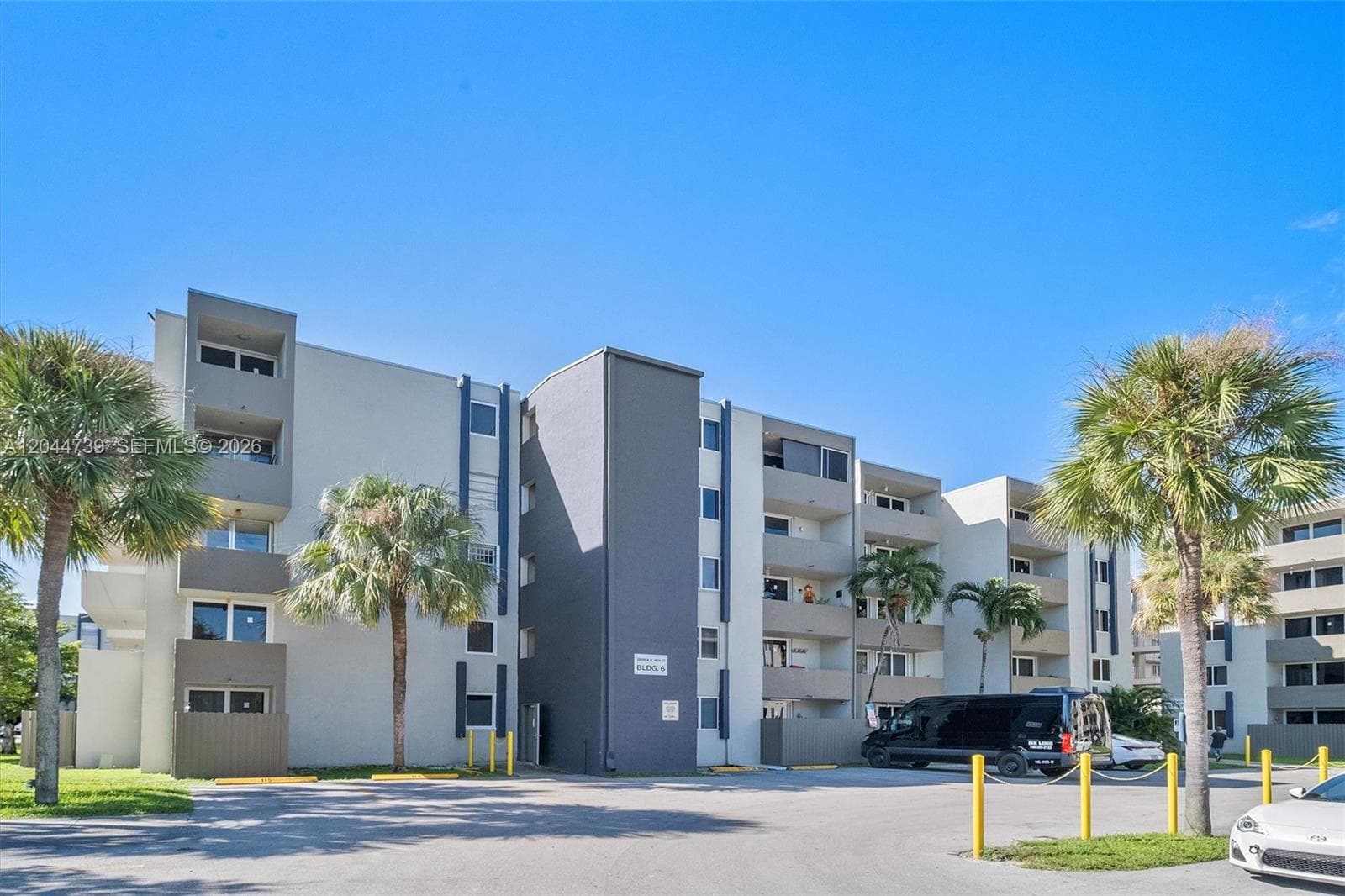 Condominium at 10090 NW 80th Ct # 1540, Hialeah Gardens FL 33016