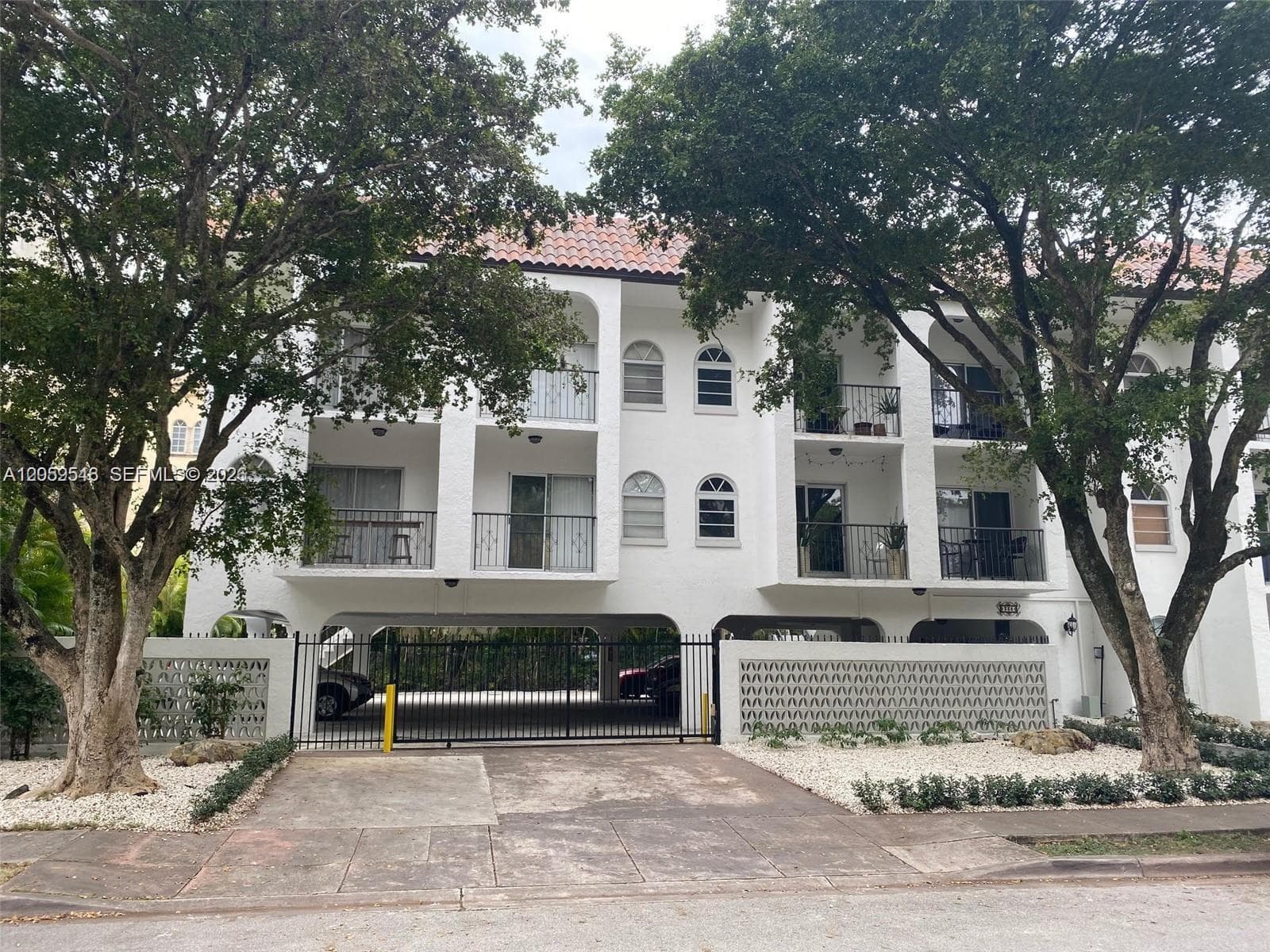 Condominium at 338 Majorca Ave # 207, Coral Gables FL 33134